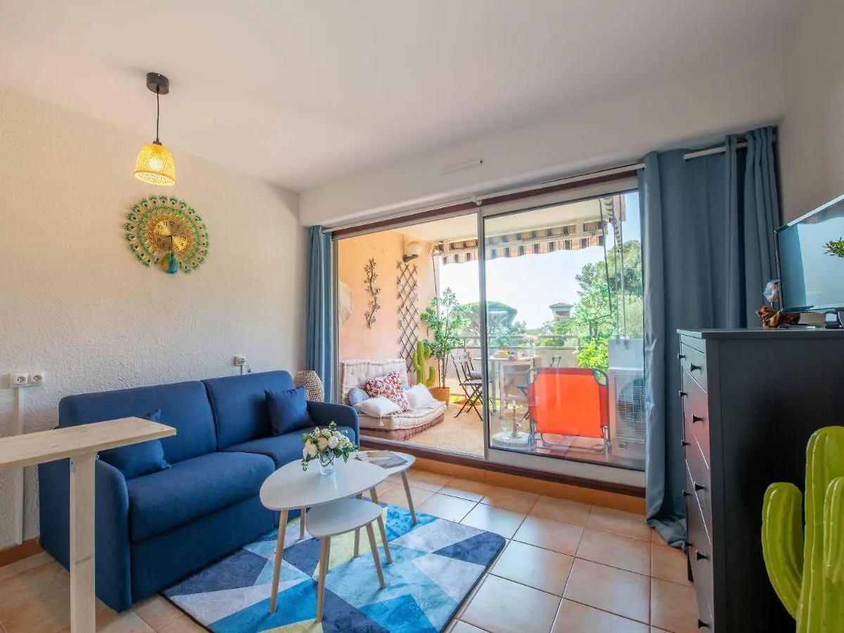 Apartment Studio De Cavalaire By Interhome